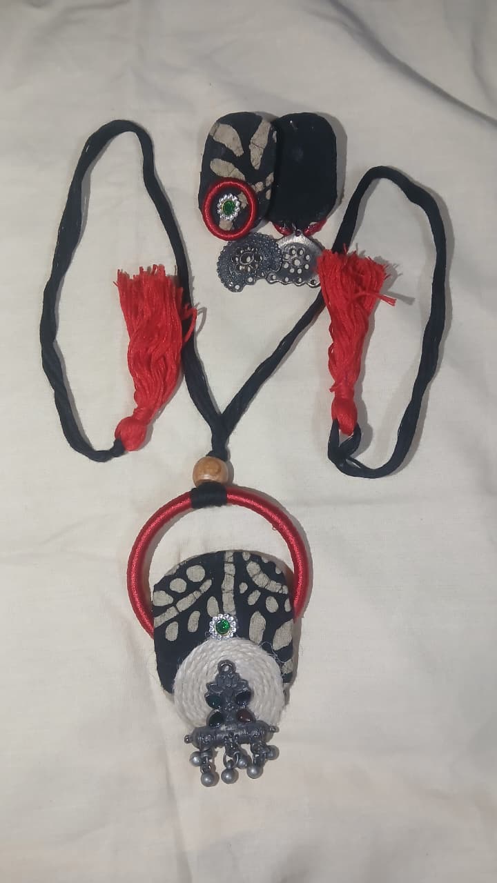 Fabric Jewellery Set - Simple elegant design